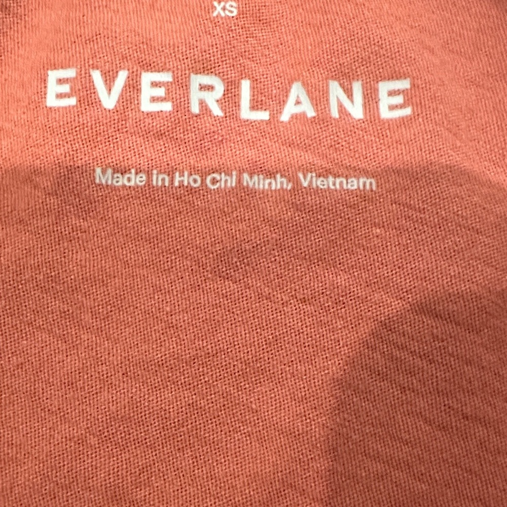Everlane Women's Short Sleeve Tee in Rust - Picture 6 of 7